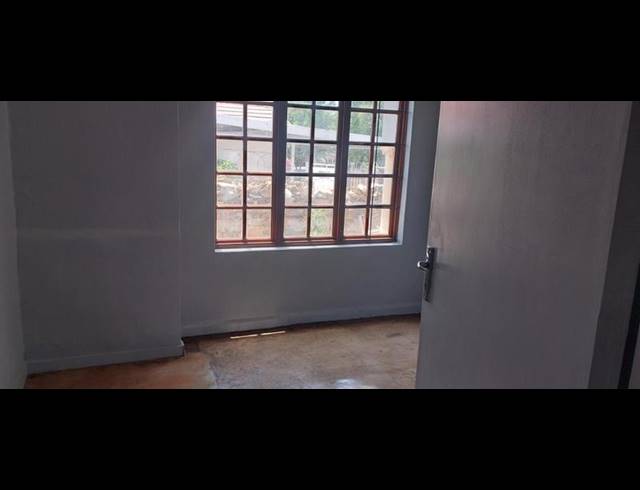 1 BEDROOM PROPERTY TO RENT IN ILLIONDALE